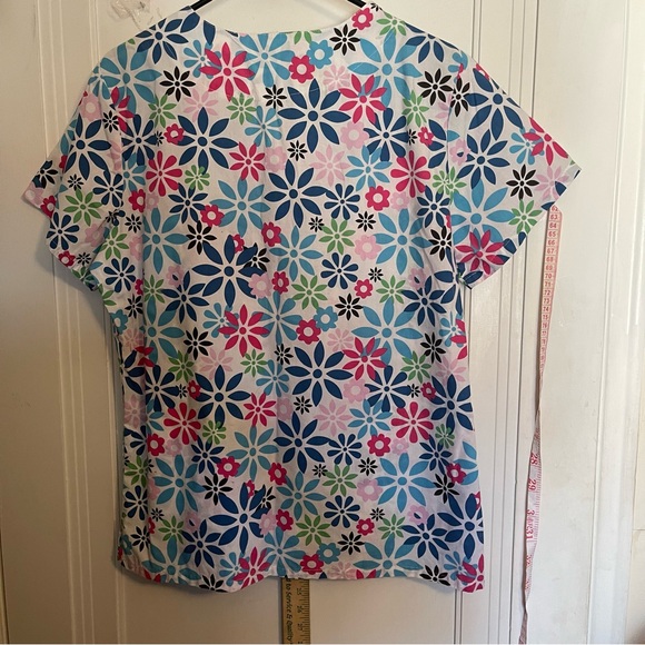 Scrub Studio. Medium - Picture 4 of 7